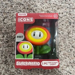 Super Mario Paladone Icons 1pc #007 FIRE FLOWER Light!  New Unopened Box
